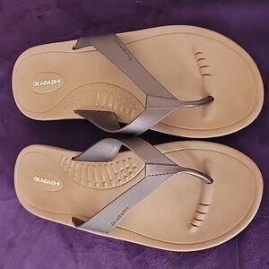 Okabashi Brown/Gold Breeze Flip Flops sz Medium/Large 8-9